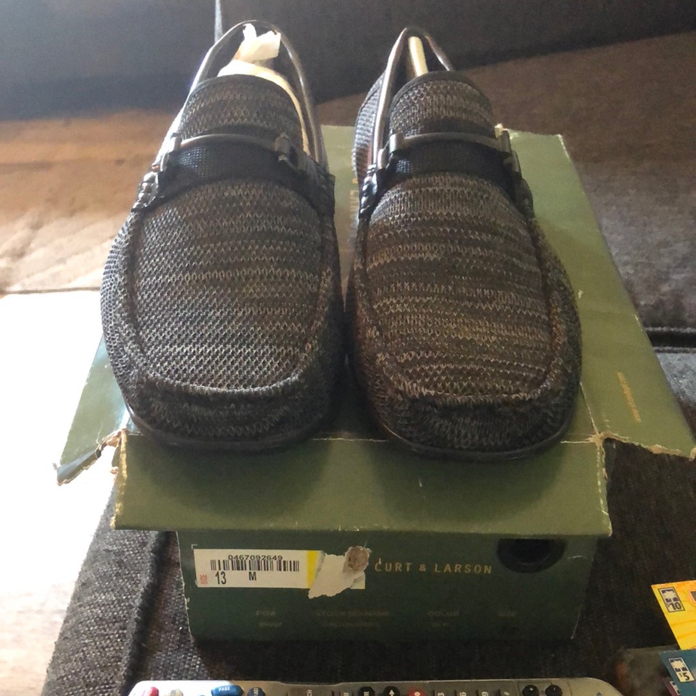 Men's Textured Gray Loafers
